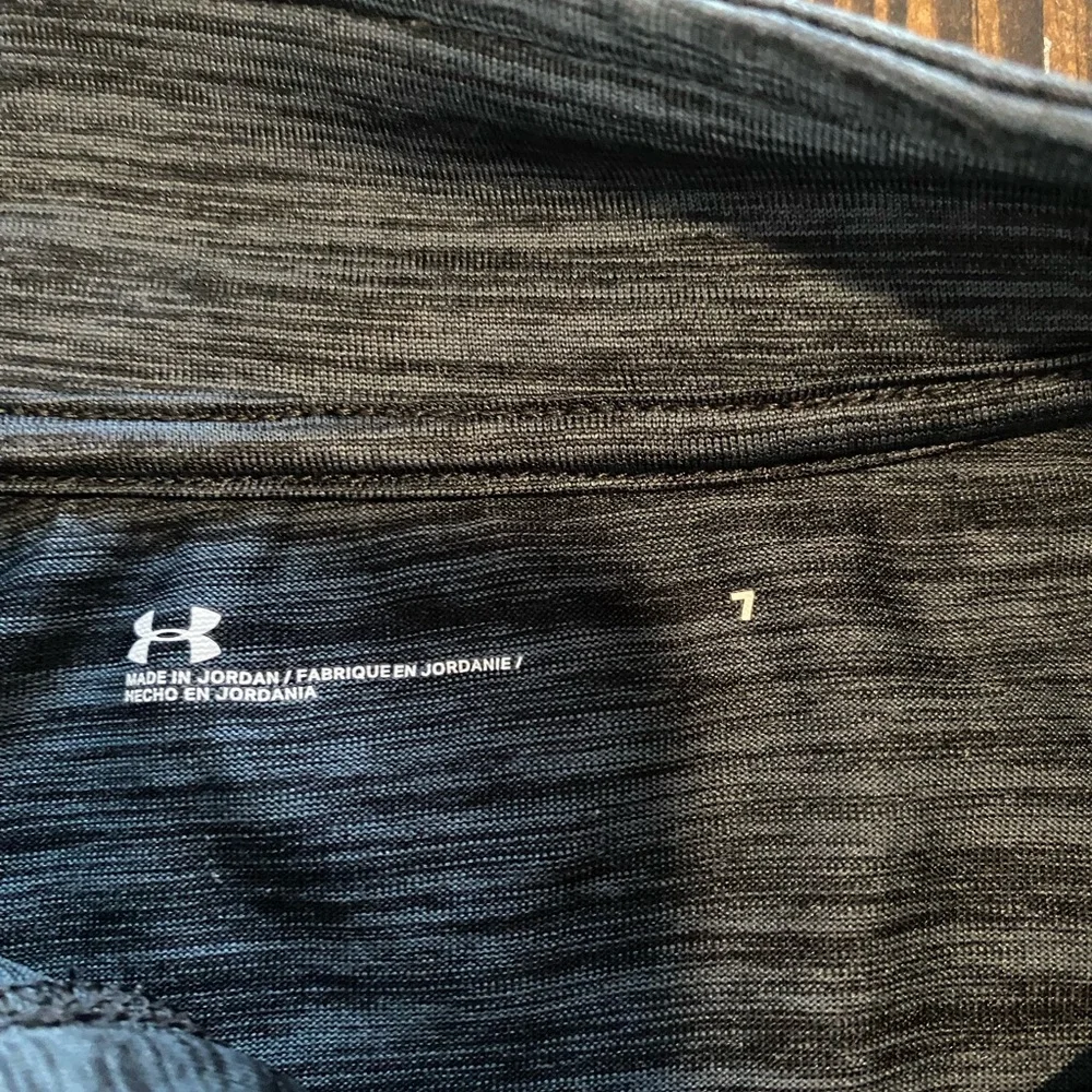 Under Armour Quarter-Zip long sleeve Pullover boys size 7 - Picture 5 of 7